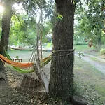 Проживание в семье Bienvenue Dans Notre Petit Paradis