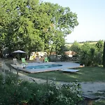 Bienvenue Dans Notre Petit Paradis Проживание в семье